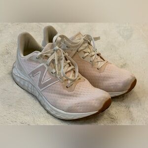 New Balance Women's Light Pink Athletic Shoes Size 10W